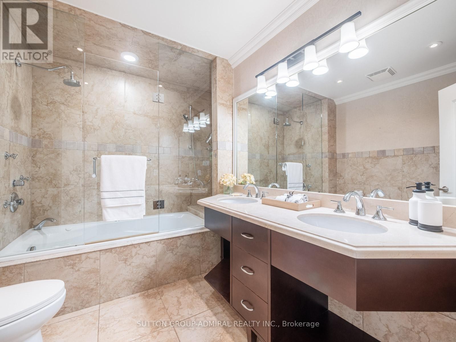 












298 SONOMA BOULEVARD

,
Vaughan (Sonoma Heights),




Ontario
L4H1R5

