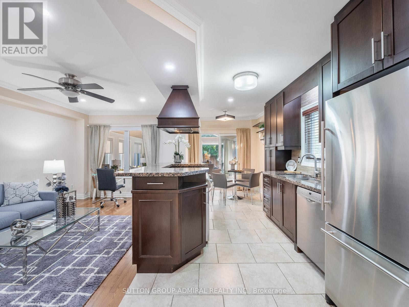 












298 SONOMA BOULEVARD

,
Vaughan (Sonoma Heights),




Ontario
L4H1R5

