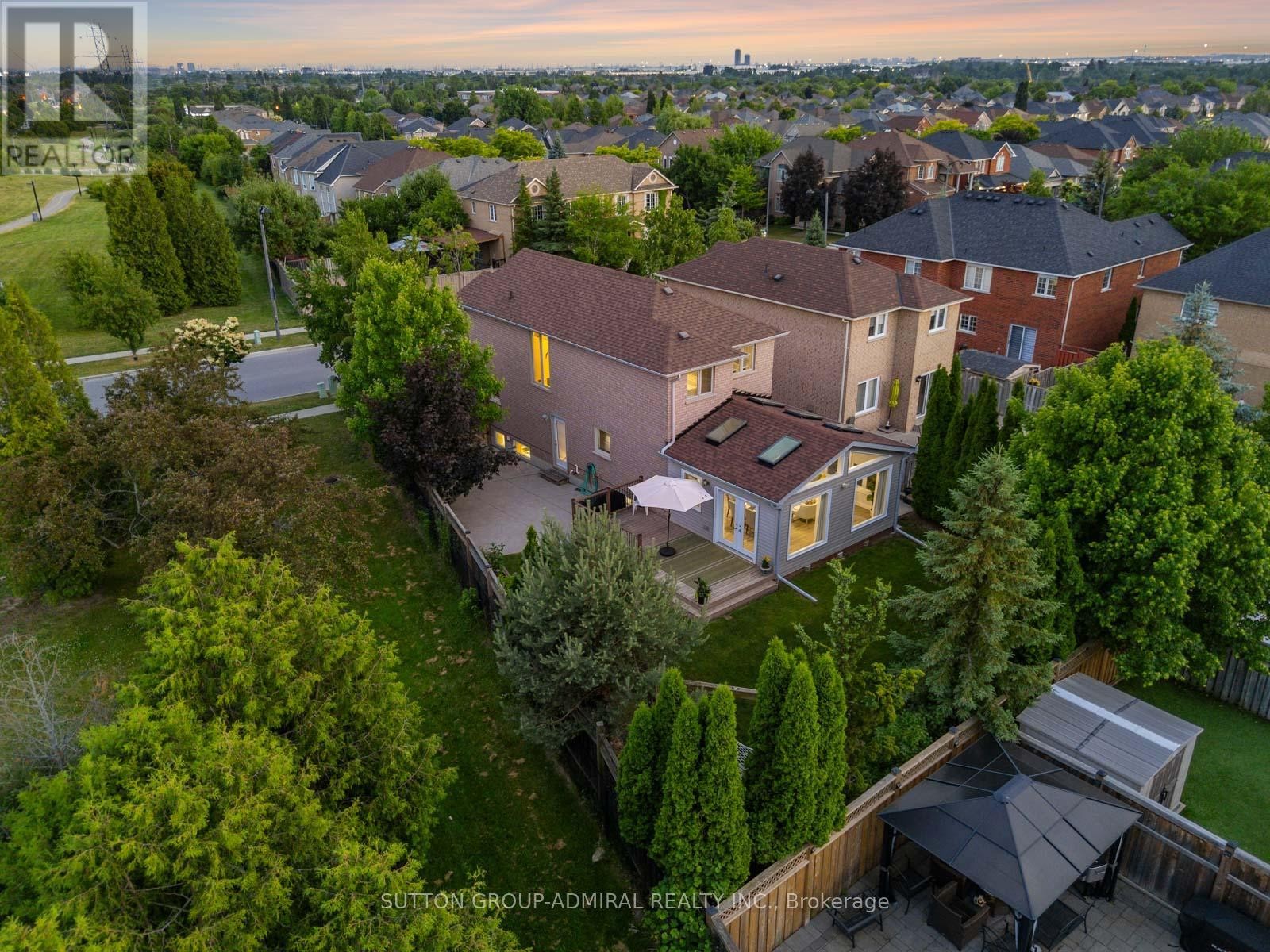 












298 SONOMA BOULEVARD

,
Vaughan (Sonoma Heights),




Ontario
L4H1R5

