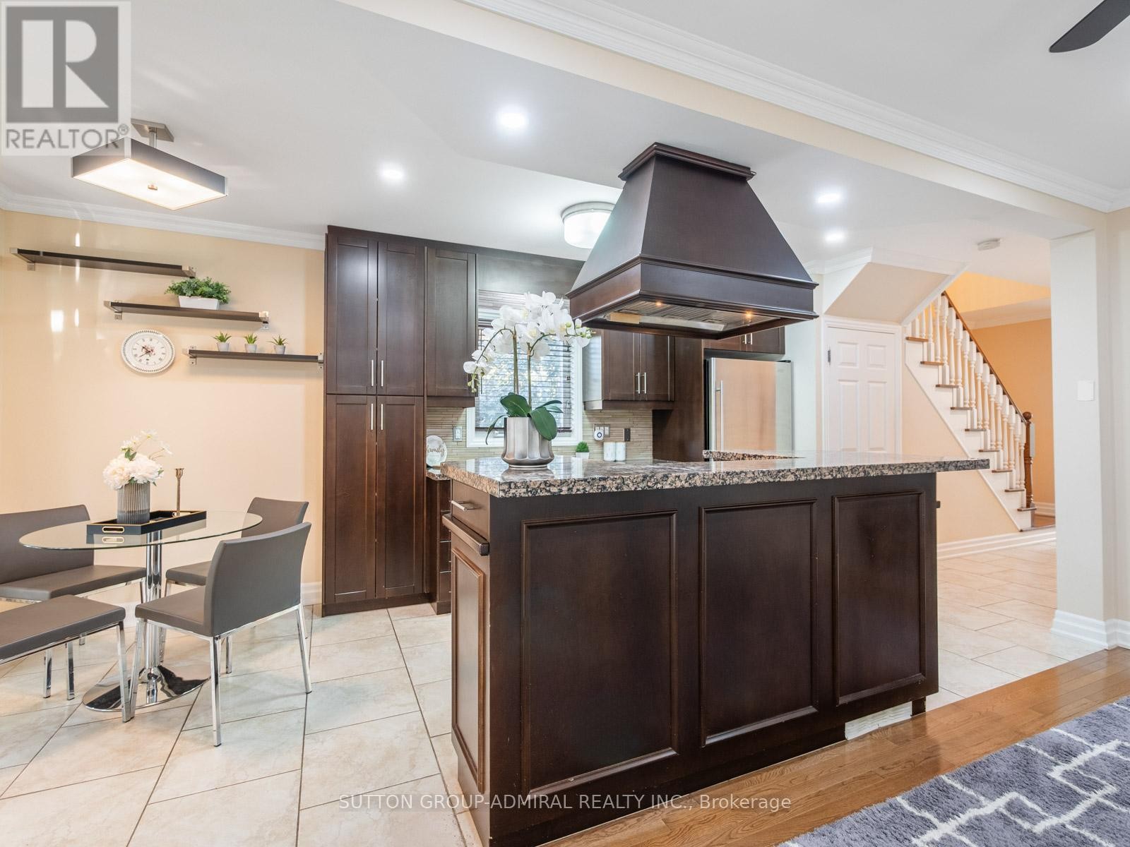 












298 SONOMA BOULEVARD

,
Vaughan (Sonoma Heights),




Ontario
L4H1R5

