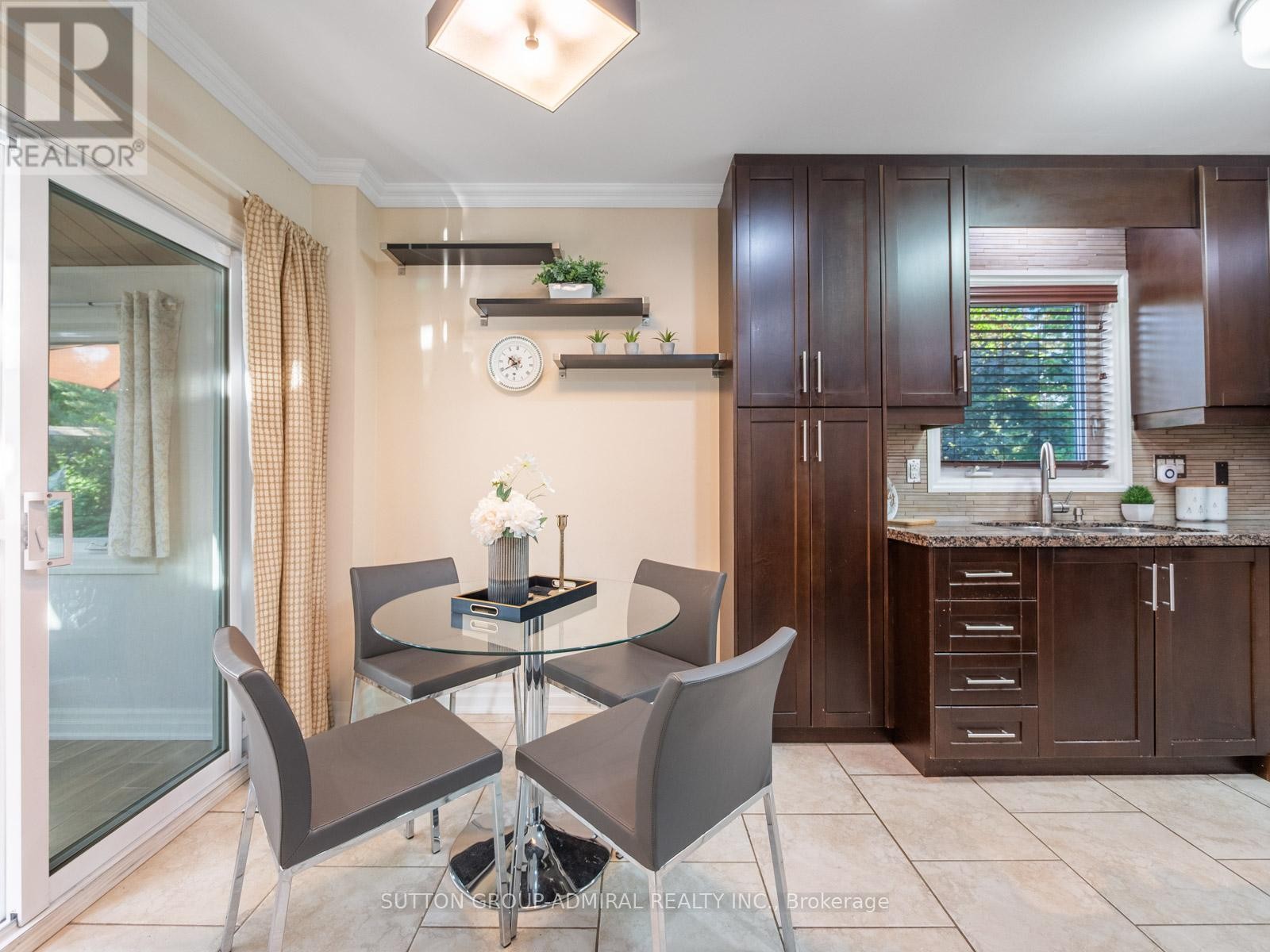 












298 SONOMA BOULEVARD

,
Vaughan (Sonoma Heights),




Ontario
L4H1R5


