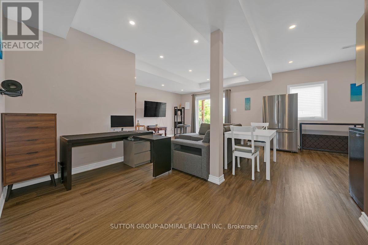 












1152 PEELAR CRESCENT

,
Innisfil (Lefroy),




Ontario
L0L1W0

