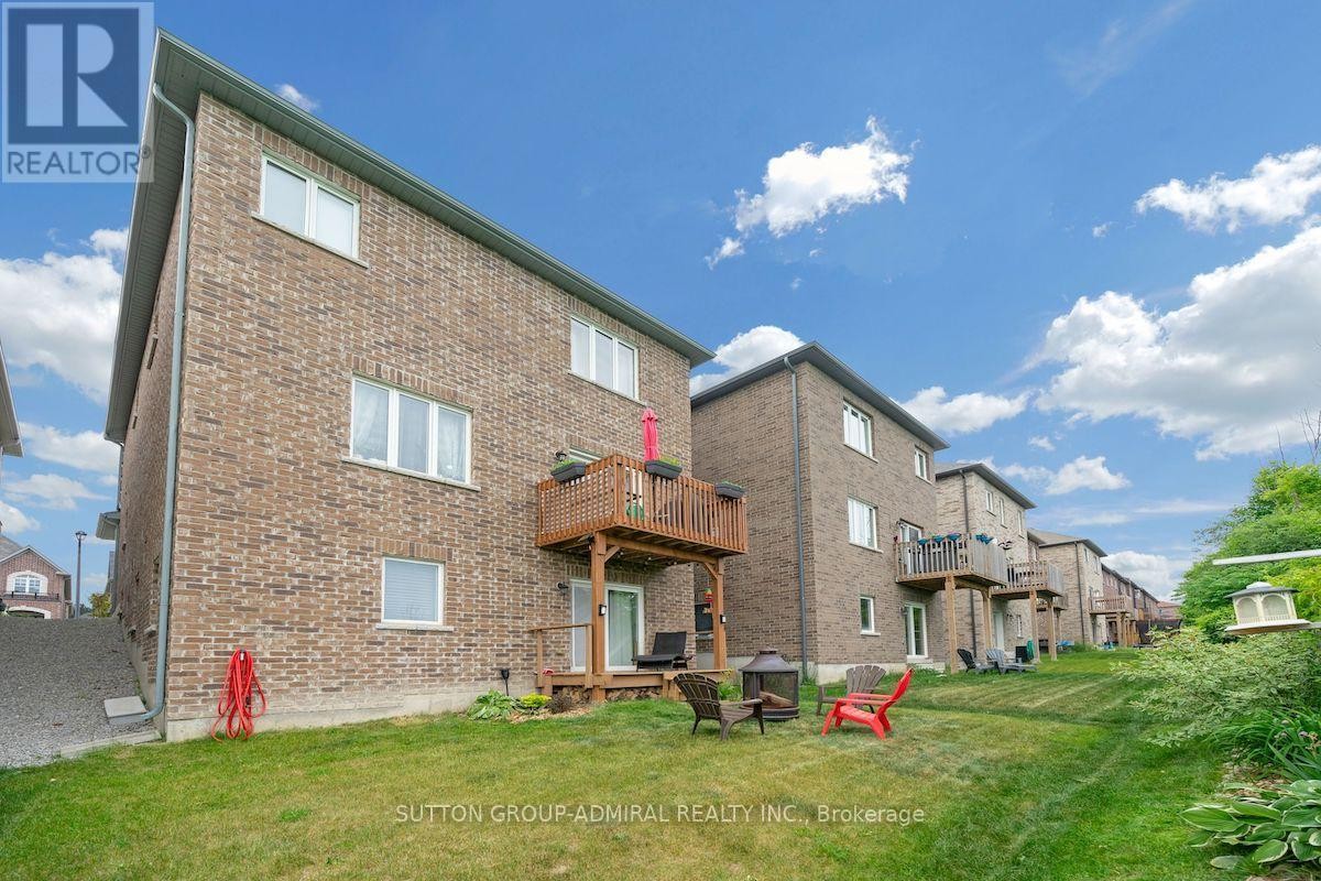 












1152 PEELAR CRESCENT

,
Innisfil (Lefroy),




Ontario
L0L1W0

