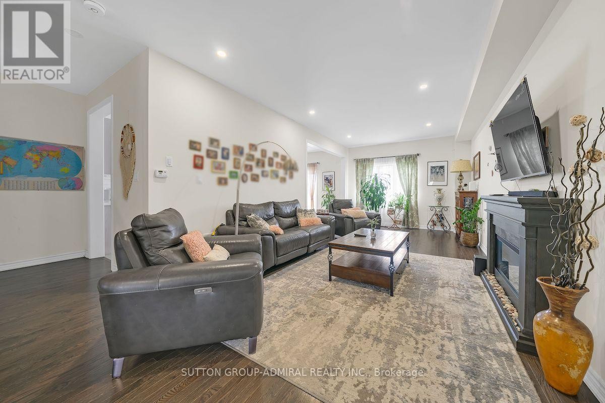 












1152 PEELAR CRESCENT

,
Innisfil (Lefroy),




Ontario
L0L1W0

