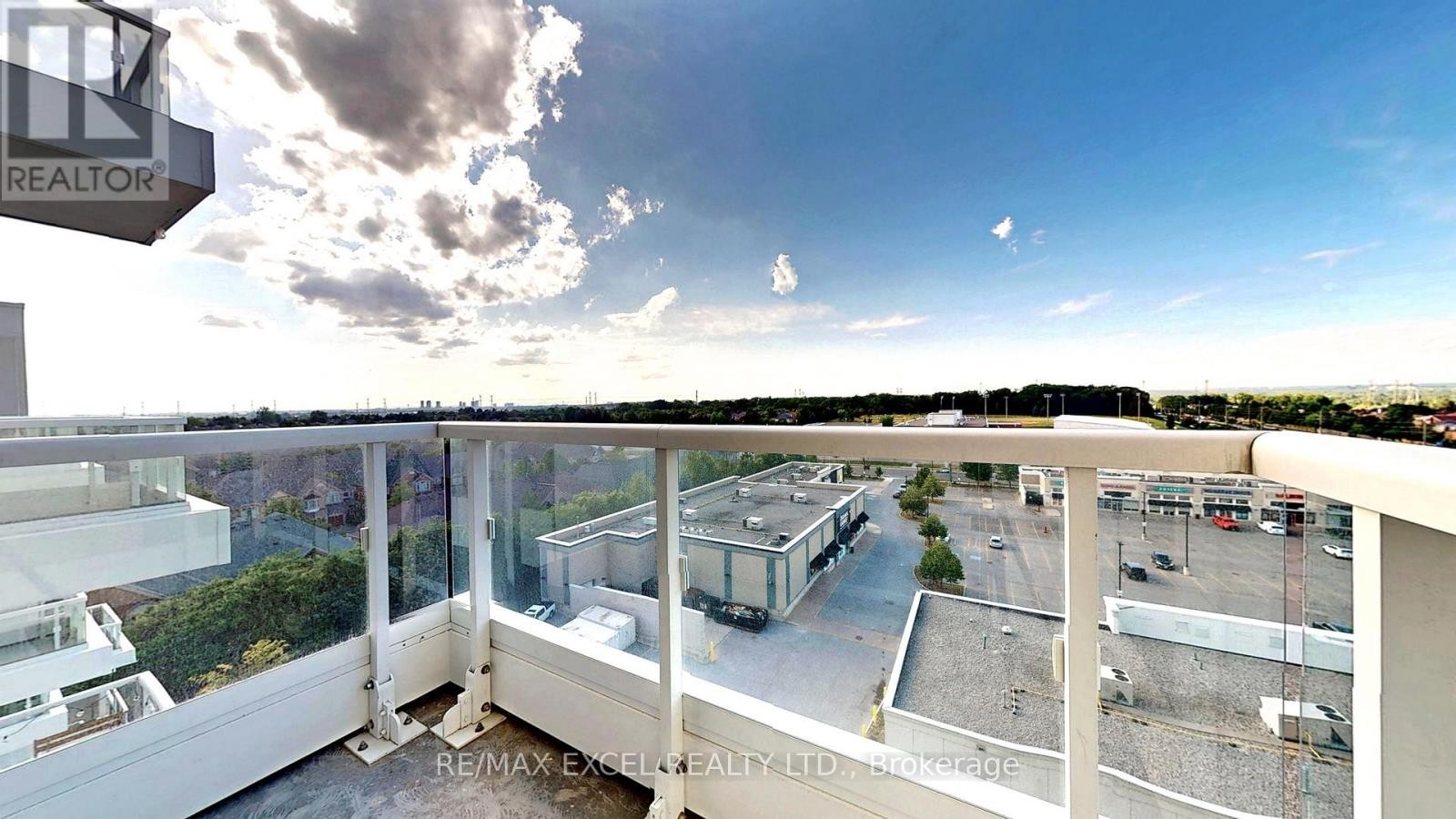 












802 - 8 BEVERLEY GLEN BOULEVARD

,
Vaughan (Beverley Glen),




Ontario
L4J0L5

