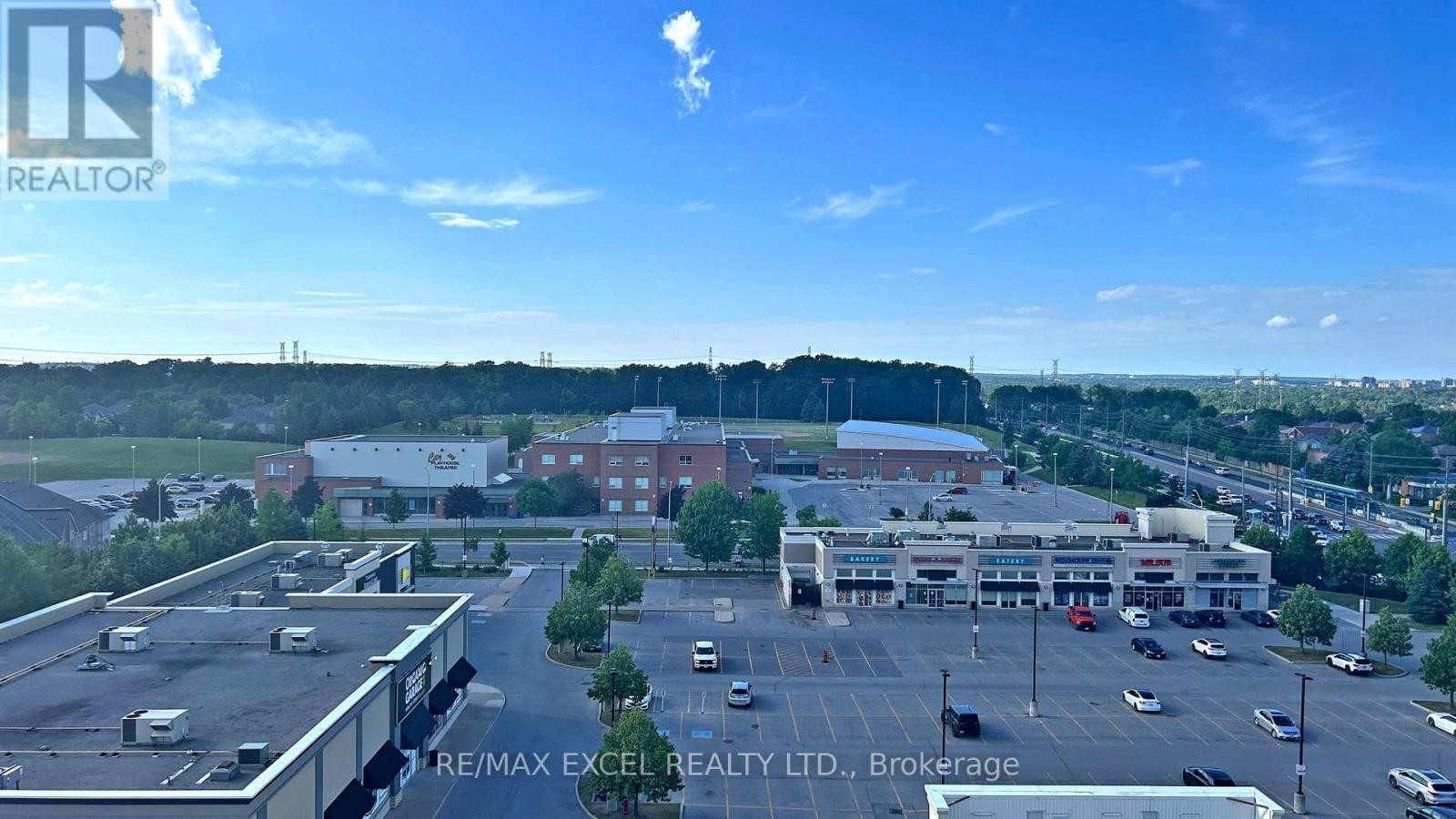 












802 - 8 BEVERLEY GLEN BOULEVARD

,
Vaughan (Beverley Glen),




Ontario
L4J0L5

