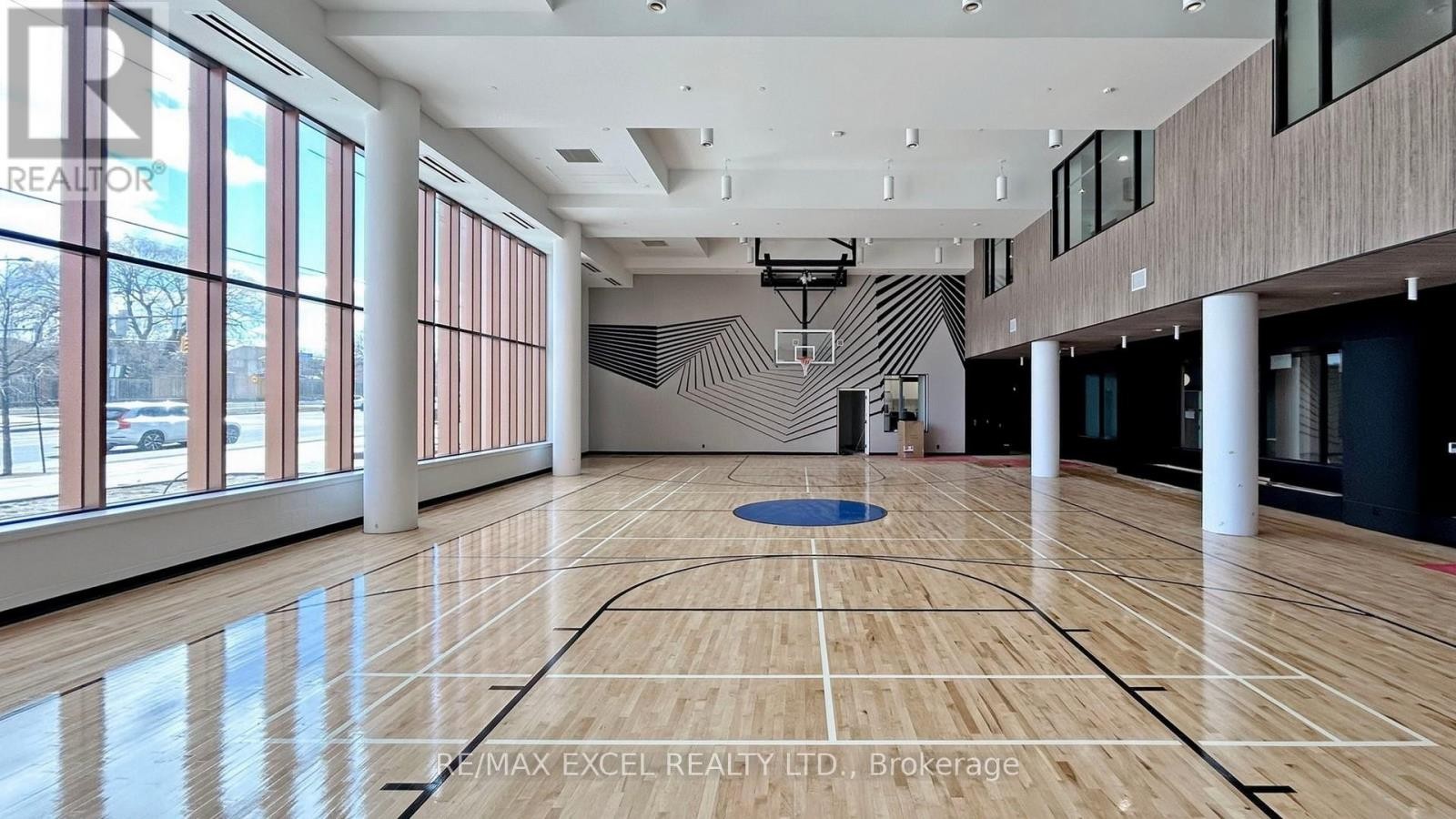 












802 - 8 BEVERLEY GLEN BOULEVARD

,
Vaughan (Beverley Glen),




Ontario
L4J0L5

