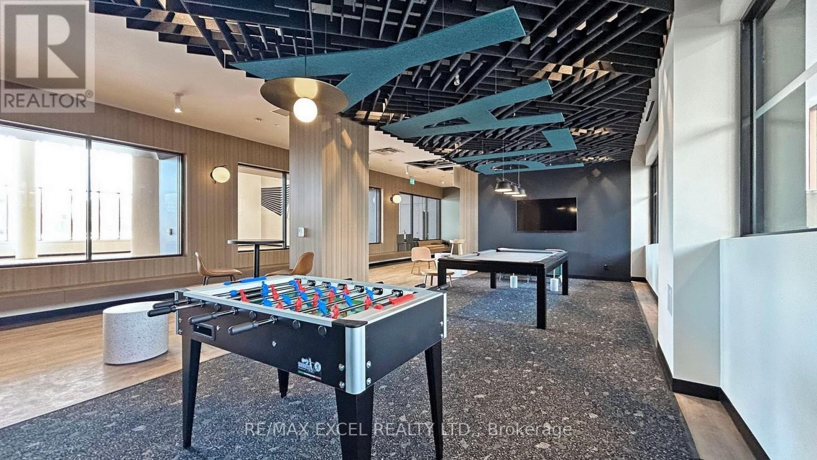 












802 - 8 BEVERLEY GLEN BOULEVARD

,
Vaughan (Beverley Glen),




Ontario
L4J0L5

