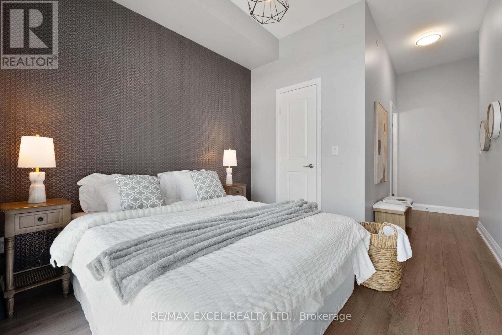 












528 - 8763 BAYVIEW AVENUE

,
Richmond Hill (Doncrest),




Ontario
L4B3V1

