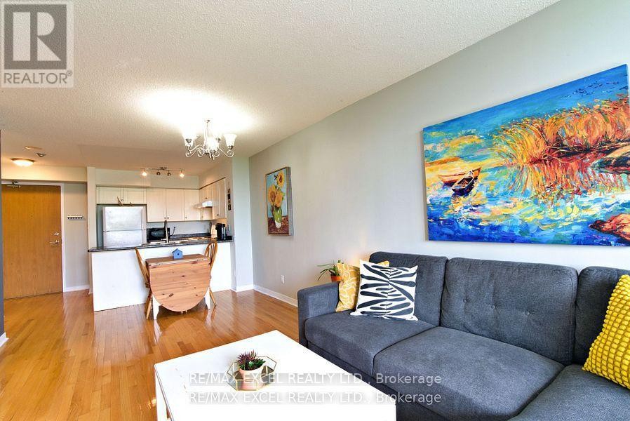 












410 - 19 NORTHERN HEIGHTS DRIVE

,
Richmond Hill (Langstaff),




Ontario
L4S4M4

