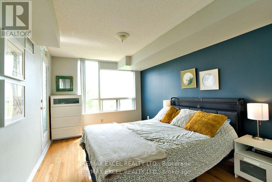 












410 - 19 NORTHERN HEIGHTS DRIVE

,
Richmond Hill (Langstaff),




Ontario
L4S4M4

