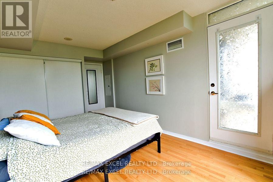 












410 - 19 NORTHERN HEIGHTS DRIVE

,
Richmond Hill (Langstaff),




Ontario
L4S4M4

