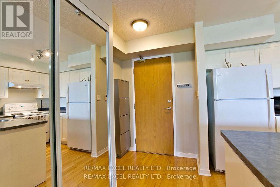 












410 - 19 NORTHERN HEIGHTS DRIVE

,
Richmond Hill (Langstaff),




Ontario
L4S4M4

