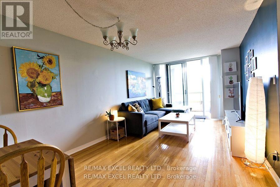 












410 - 19 NORTHERN HEIGHTS DRIVE

,
Richmond Hill (Langstaff),




Ontario
L4S4M4

