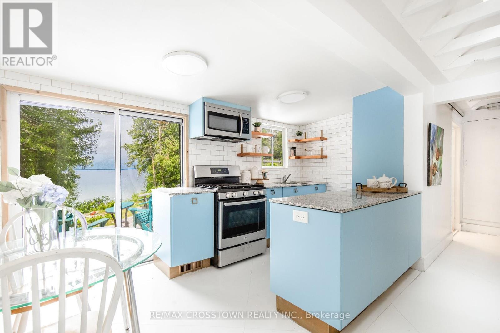 












24890 THORAH PARK BOULEVARD

,
Brock,




Ontario
L0K1A0

