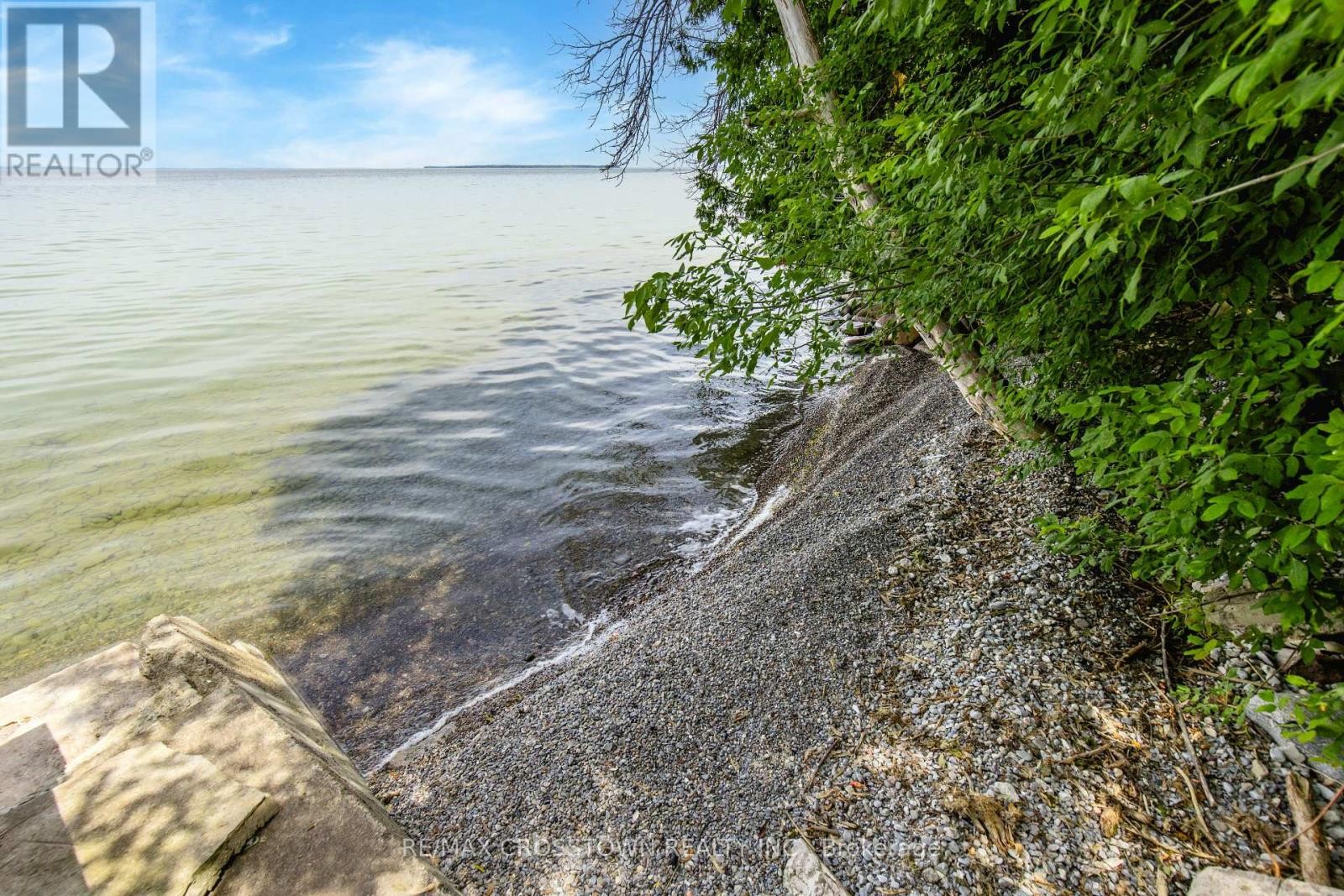 












24890 THORAH PARK BOULEVARD

,
Brock,




Ontario
L0K1A0

