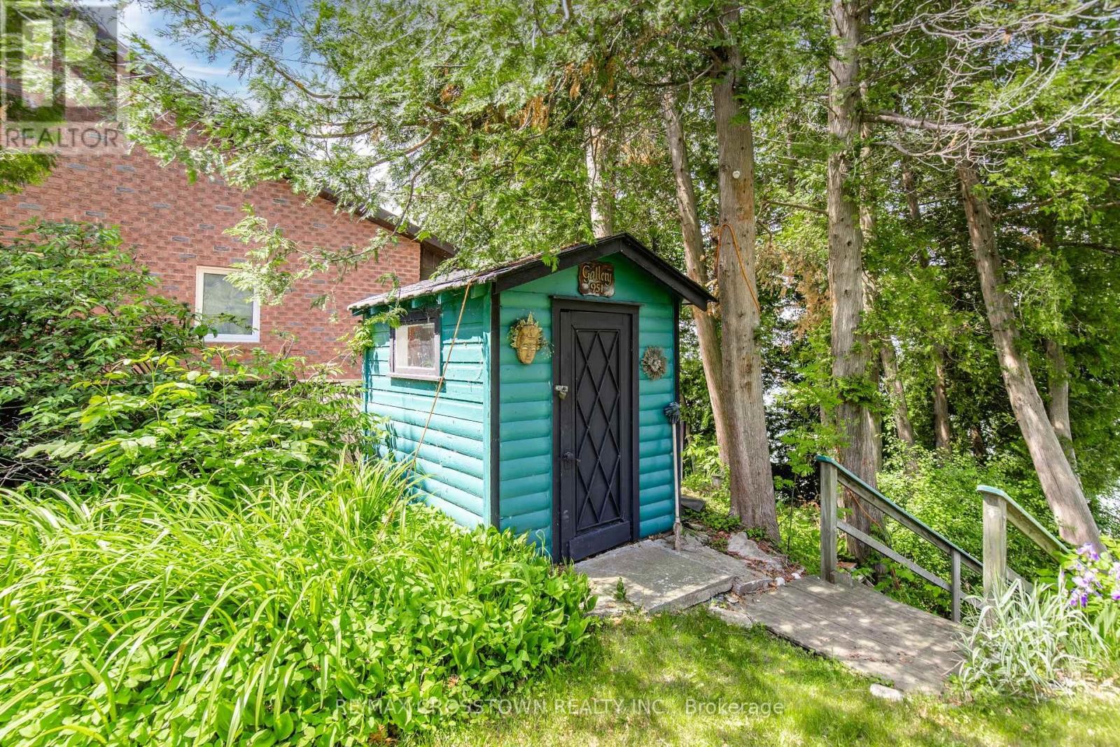 












24890 THORAH PARK BOULEVARD

,
Brock,




Ontario
L0K1A0

