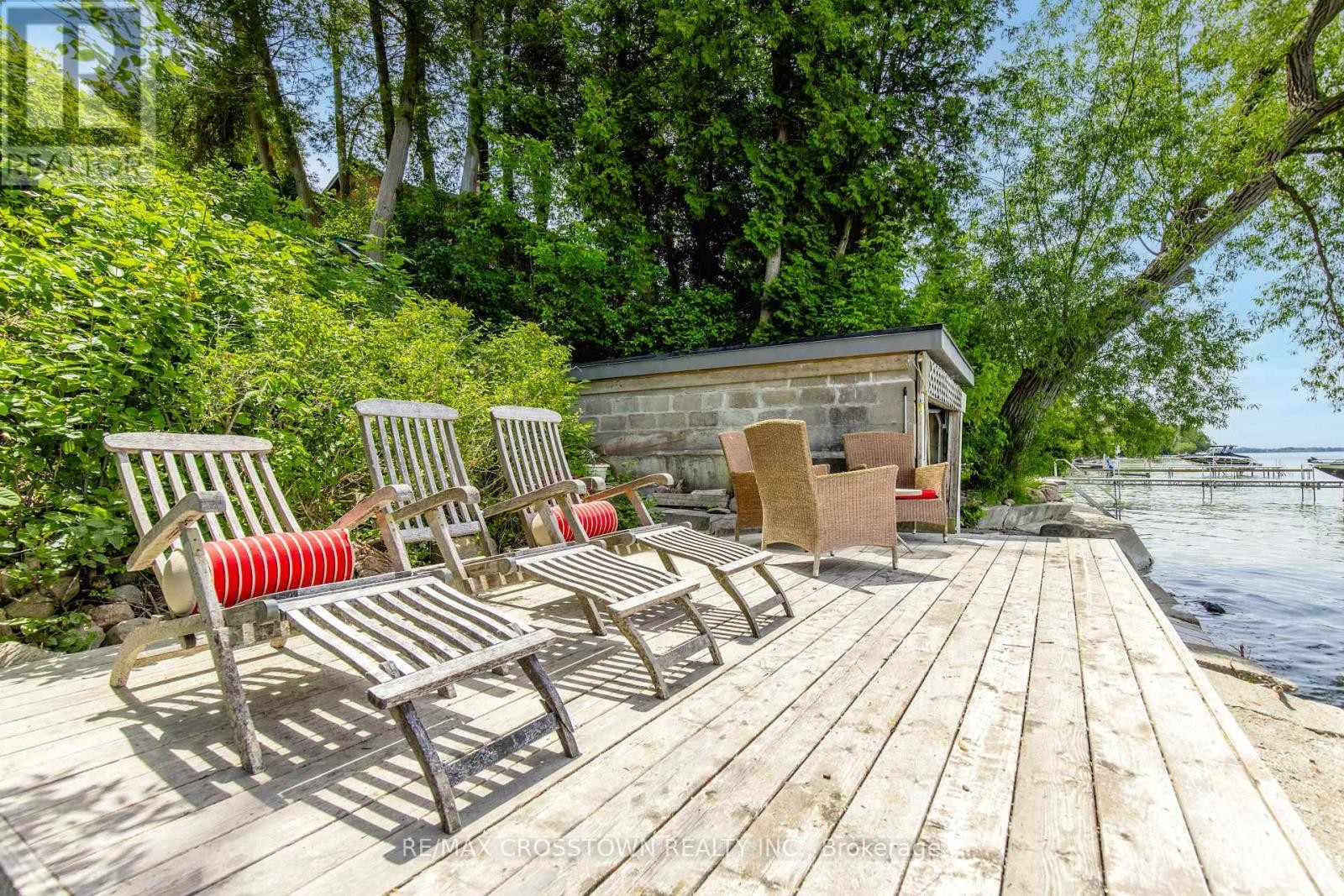 












24890 THORAH PARK BOULEVARD

,
Brock,




Ontario
L0K1A0

