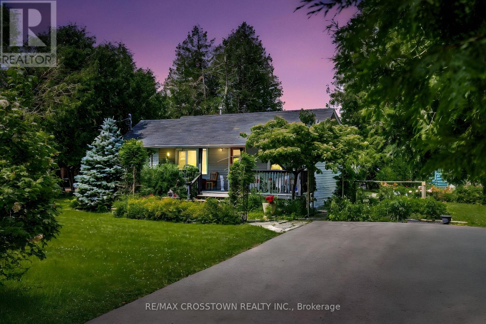 












24890 THORAH PARK BOULEVARD

,
Brock,




Ontario
L0K1A0

