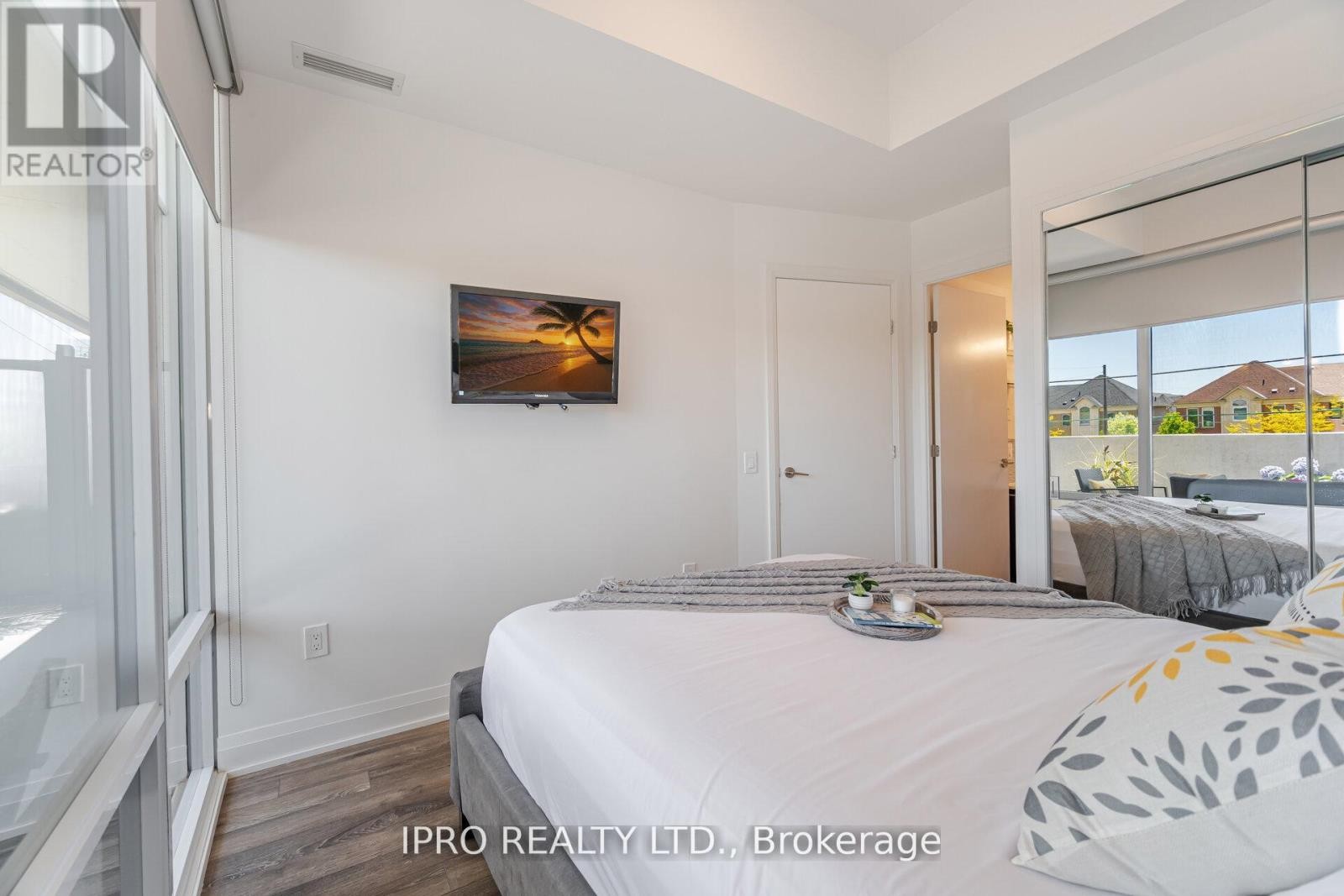 












UNIT #327 - 4800 HIGHWAY #7 ROAD

,
Vaughan (East Woodbridge),




Ontario
L4L1H8

