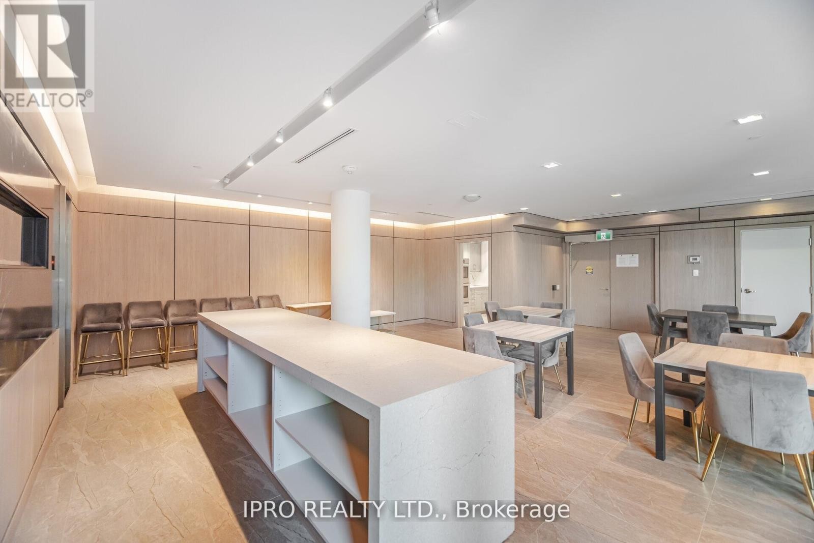












UNIT #327 - 4800 HIGHWAY #7 ROAD

,
Vaughan (East Woodbridge),




Ontario
L4L1H8

