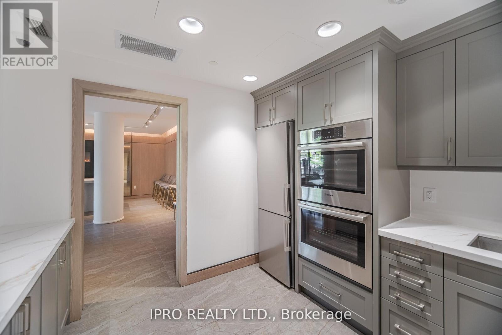 












UNIT #327 - 4800 HIGHWAY #7 ROAD

,
Vaughan (East Woodbridge),




Ontario
L4L1H8

