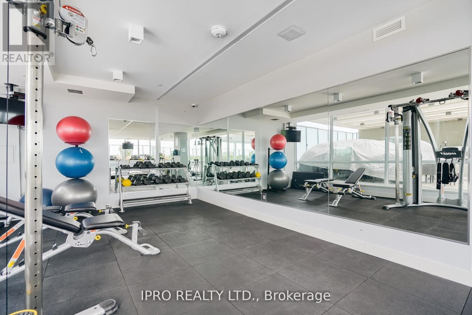 












UNIT #327 - 4800 HIGHWAY #7 ROAD

,
Vaughan (East Woodbridge),




Ontario
L4L1H8

