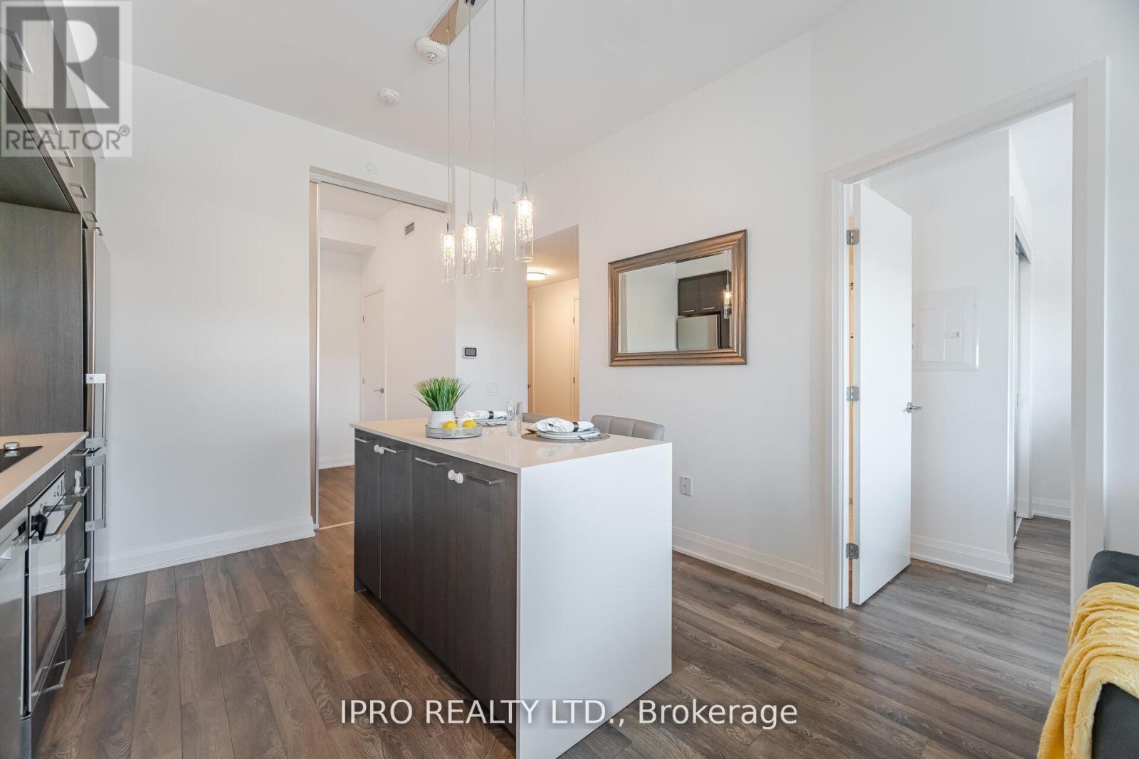 












UNIT #327 - 4800 HIGHWAY #7 ROAD

,
Vaughan (East Woodbridge),




Ontario
L4L1H8

