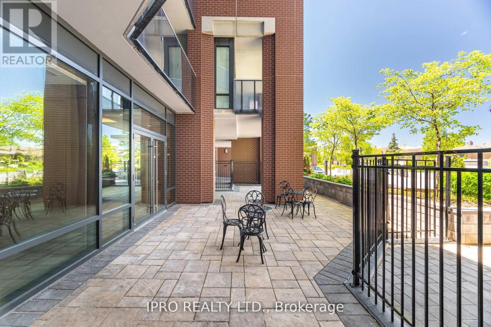 












UNIT #327 - 4800 HIGHWAY #7 ROAD

,
Vaughan (East Woodbridge),




Ontario
L4L1H8

