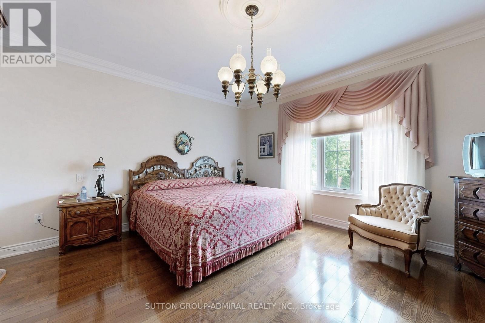 












25 LITTLE NATALIE COURT

,
Vaughan (Patterson),




Ontario
L6A0J2

