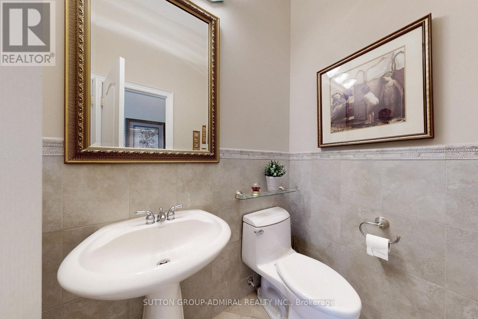 












25 LITTLE NATALIE COURT

,
Vaughan (Patterson),




Ontario
L6A0J2


