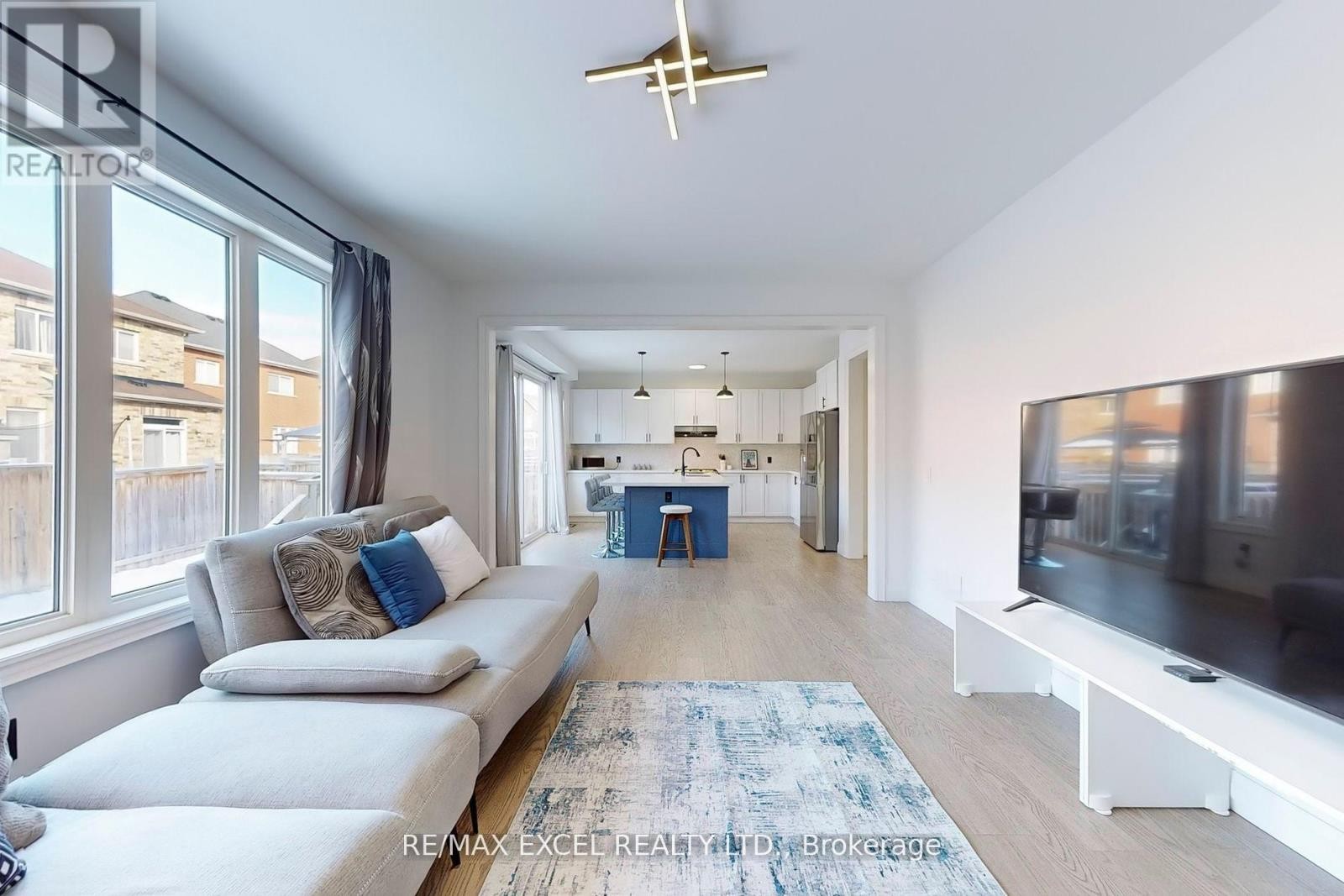 












12 JERICHO AVENUE

,
Georgina (Keswick South),




Ontario
L4P4E5


