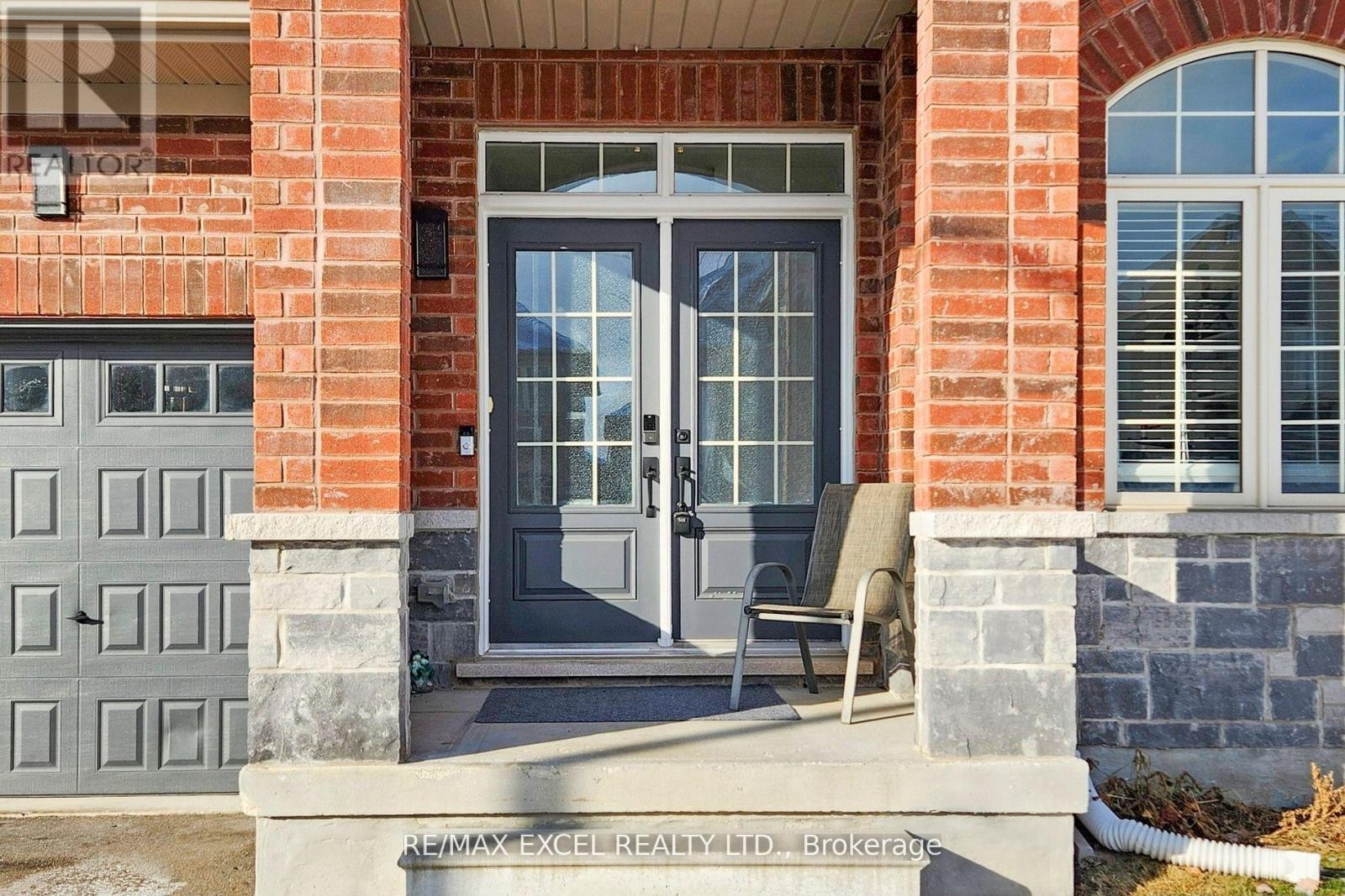 












12 JERICHO AVENUE

,
Georgina (Keswick South),




Ontario
L4P4E5


