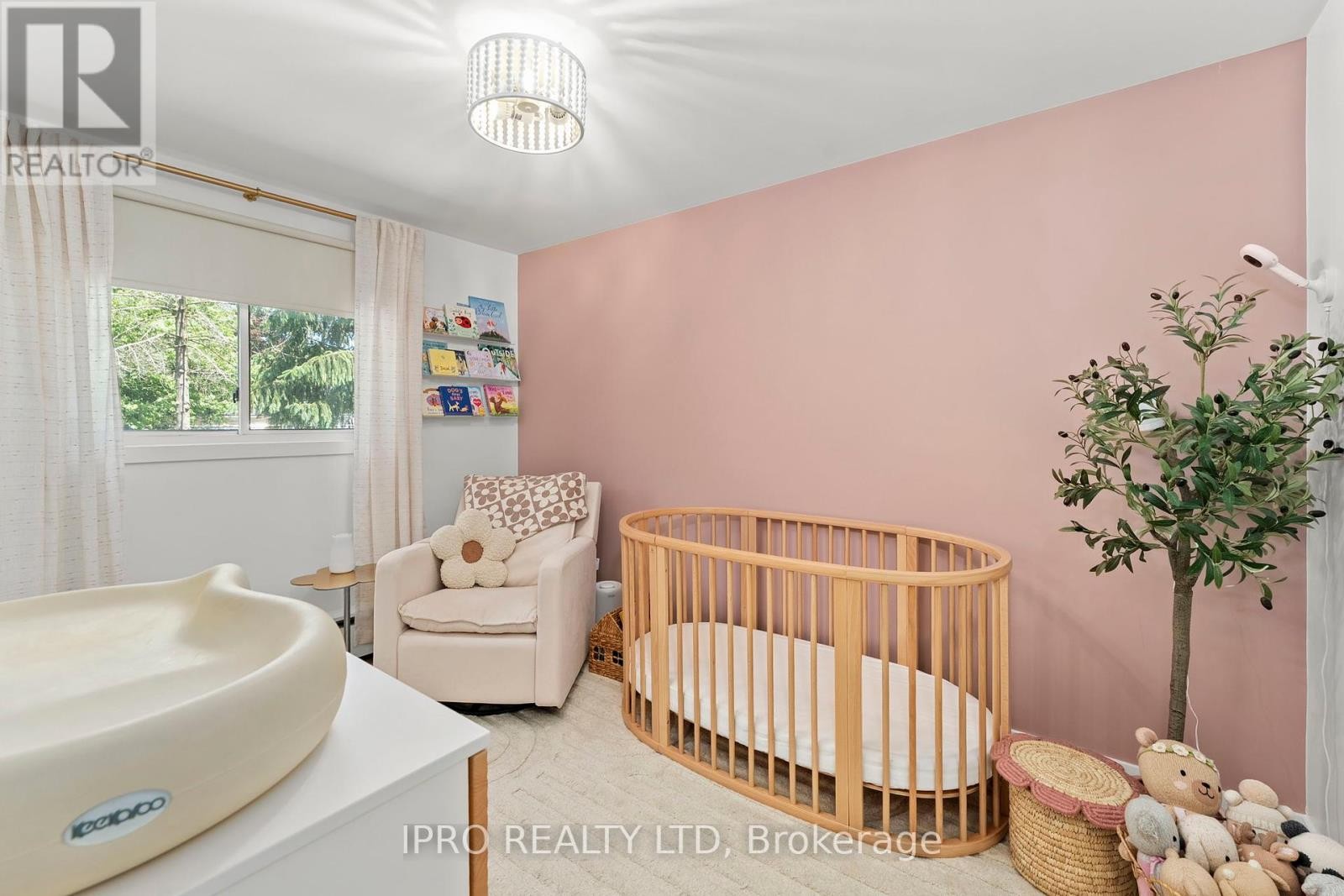 












14 GREENAWAY STREET

,
New Tecumseth (Tottenham),




Ontario
L0G1W0

