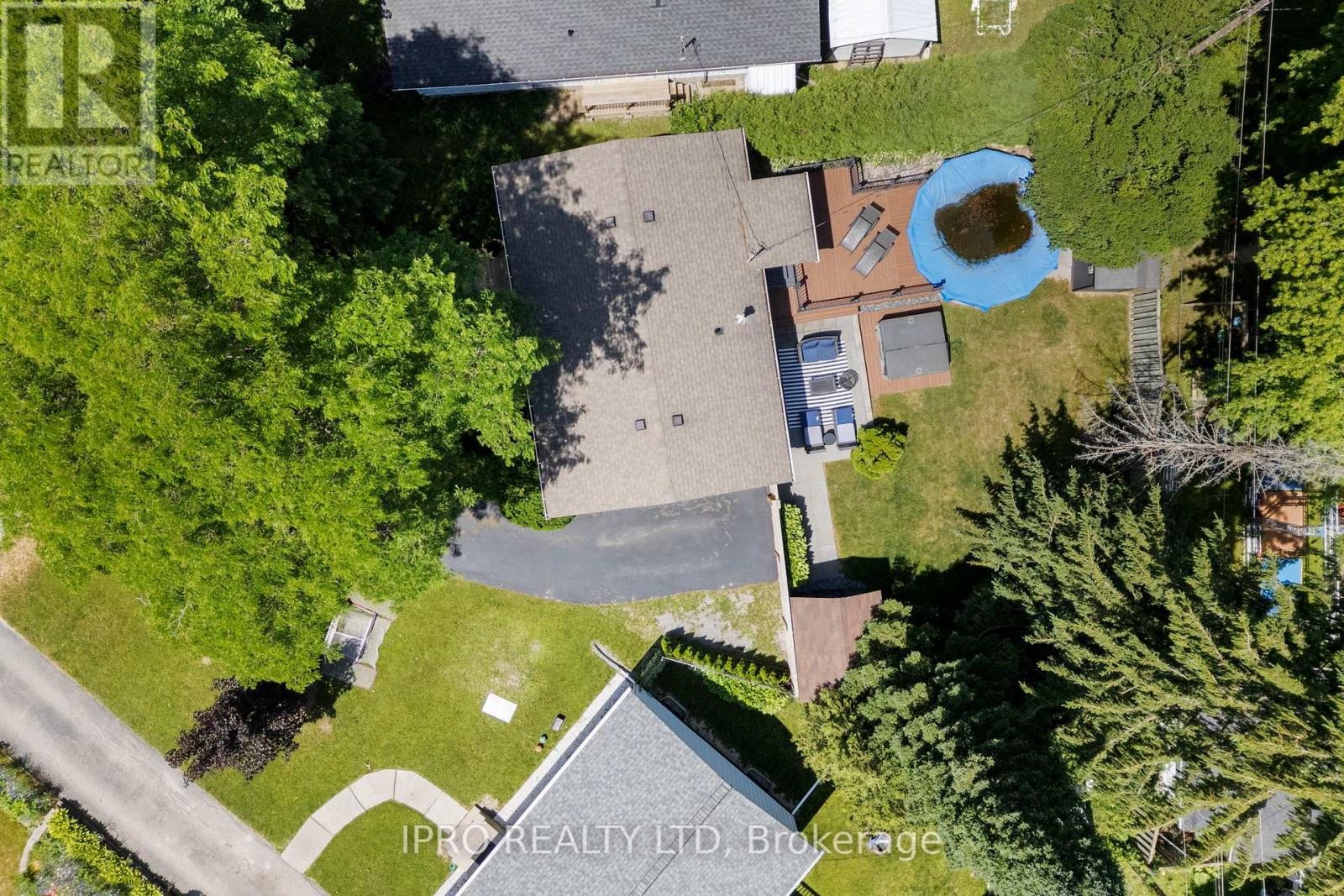 












14 GREENAWAY STREET

,
New Tecumseth (Tottenham),




Ontario
L0G1W0

