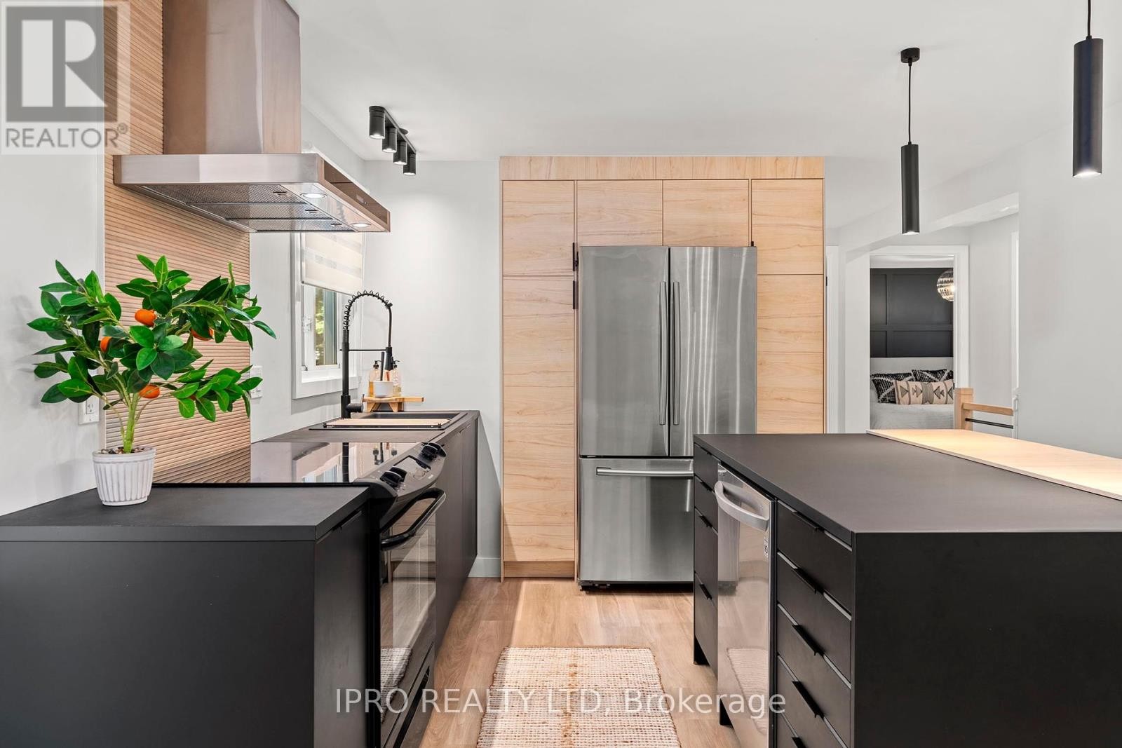 












14 GREENAWAY STREET

,
New Tecumseth (Tottenham),




Ontario
L0G1W0


