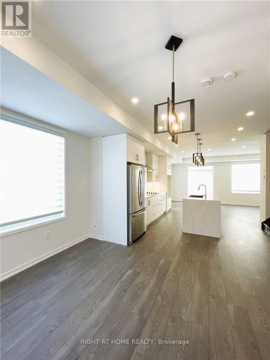 












125 CRIMSON FOREST DRIVE

,
Vaughan (Patterson),




Ontario
L6A5C4

