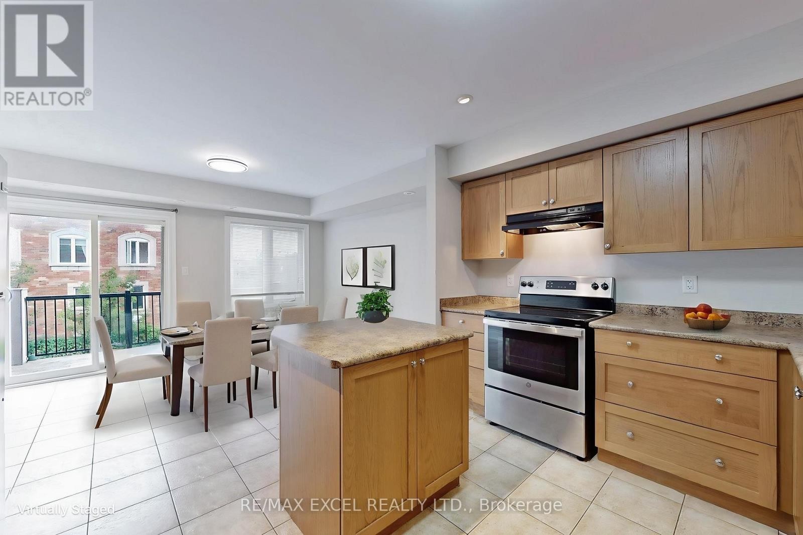 












74 SANCTUARY WAY

,
Markham (Greensborough),




Ontario
L6E0C2

