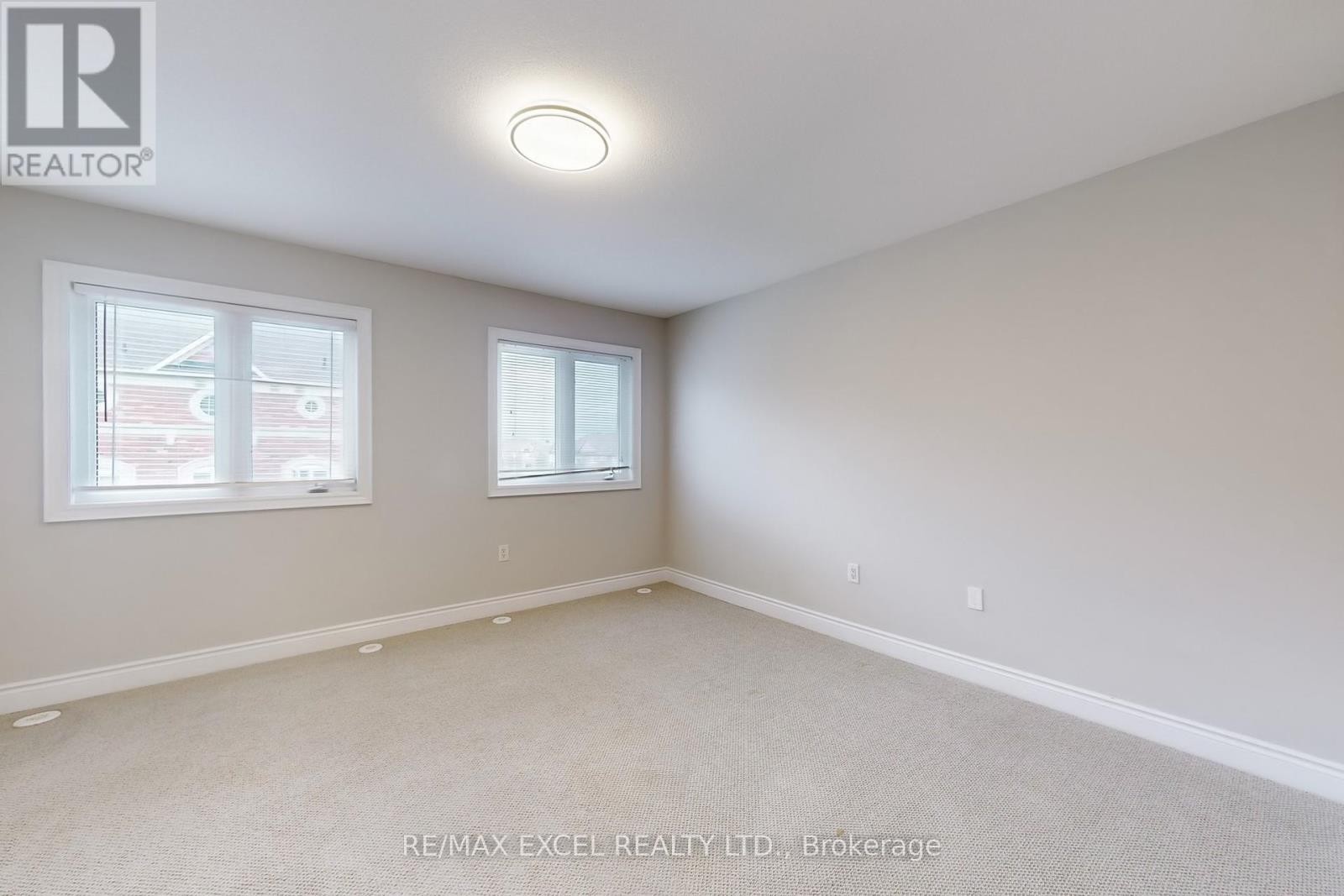 












74 SANCTUARY WAY

,
Markham (Greensborough),




Ontario
L6E0C2


