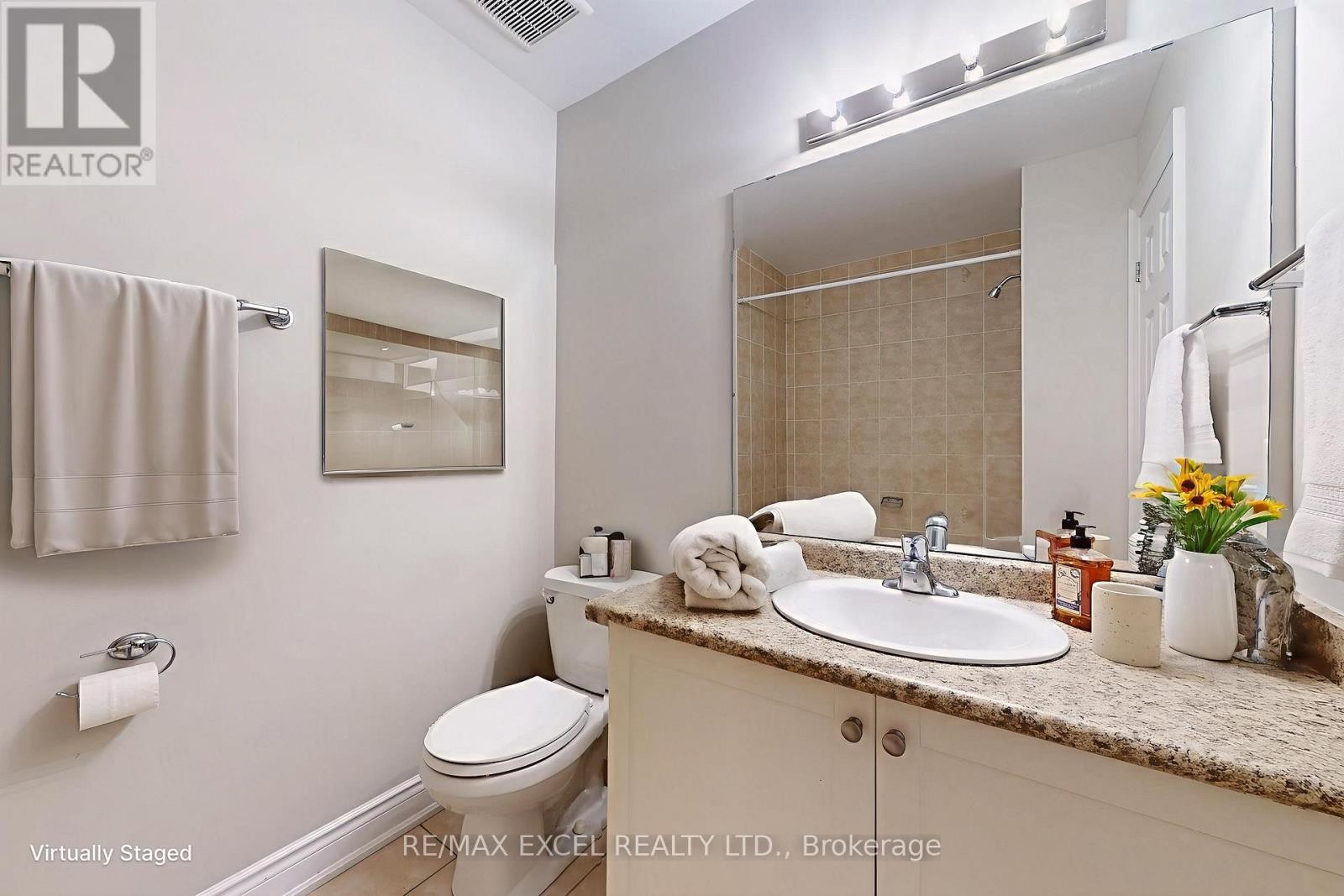 












74 SANCTUARY WAY

,
Markham (Greensborough),




Ontario
L6E0C2

