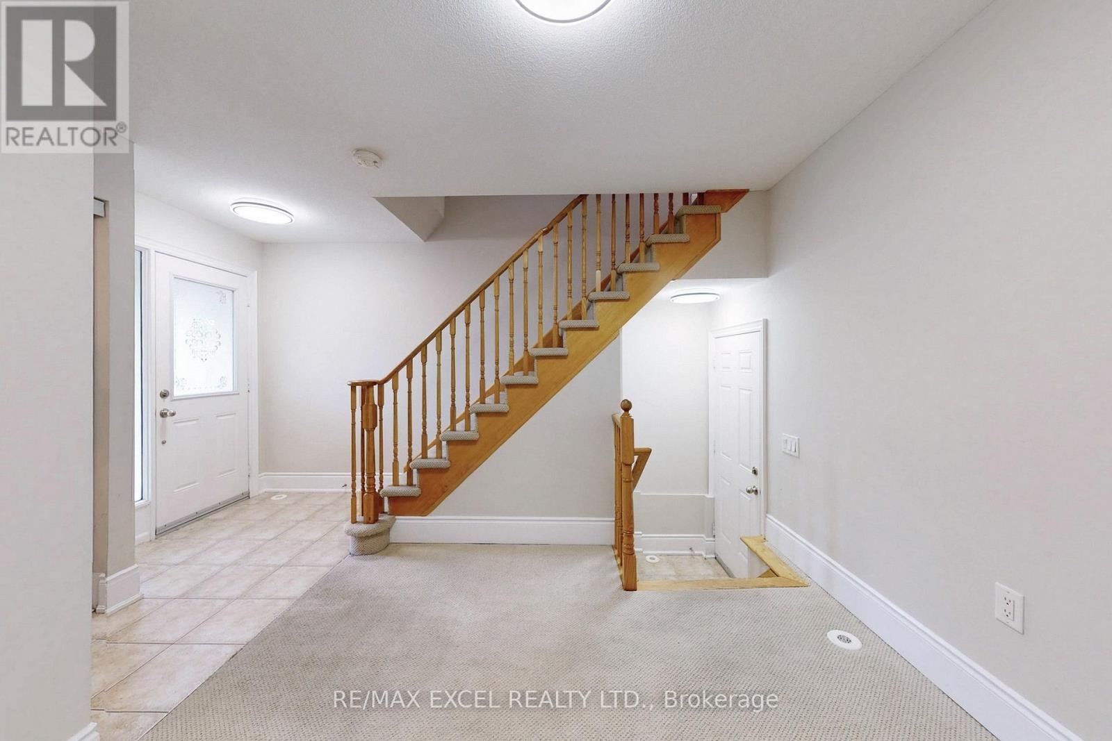 












74 SANCTUARY WAY

,
Markham (Greensborough),




Ontario
L6E0C2

