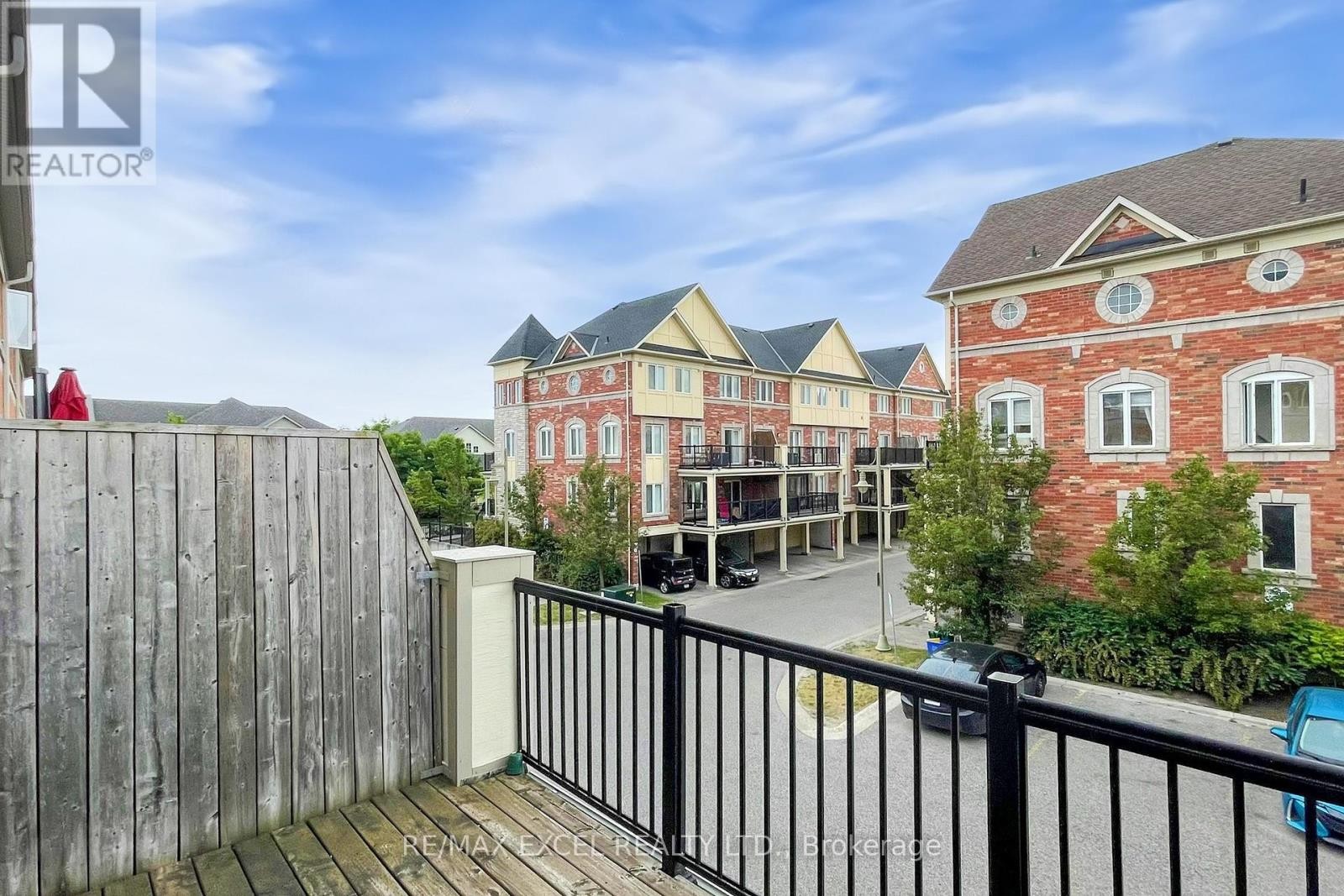 












74 SANCTUARY WAY

,
Markham (Greensborough),




Ontario
L6E0C2

