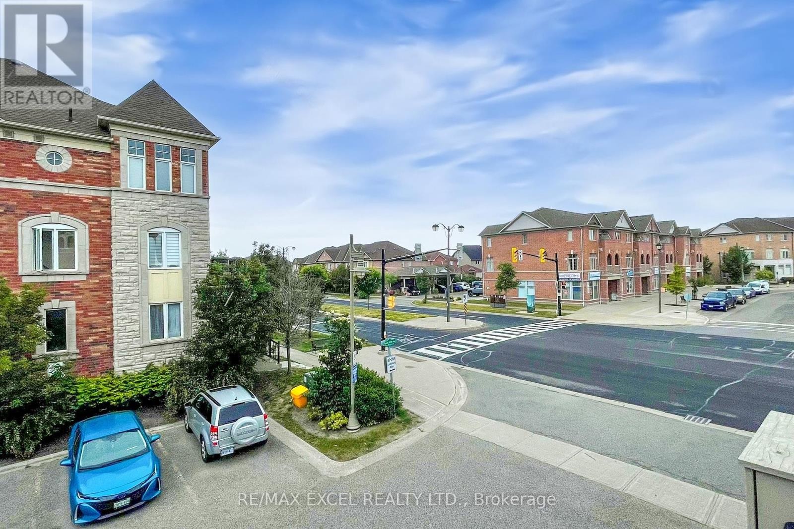 












74 SANCTUARY WAY

,
Markham (Greensborough),




Ontario
L6E0C2

