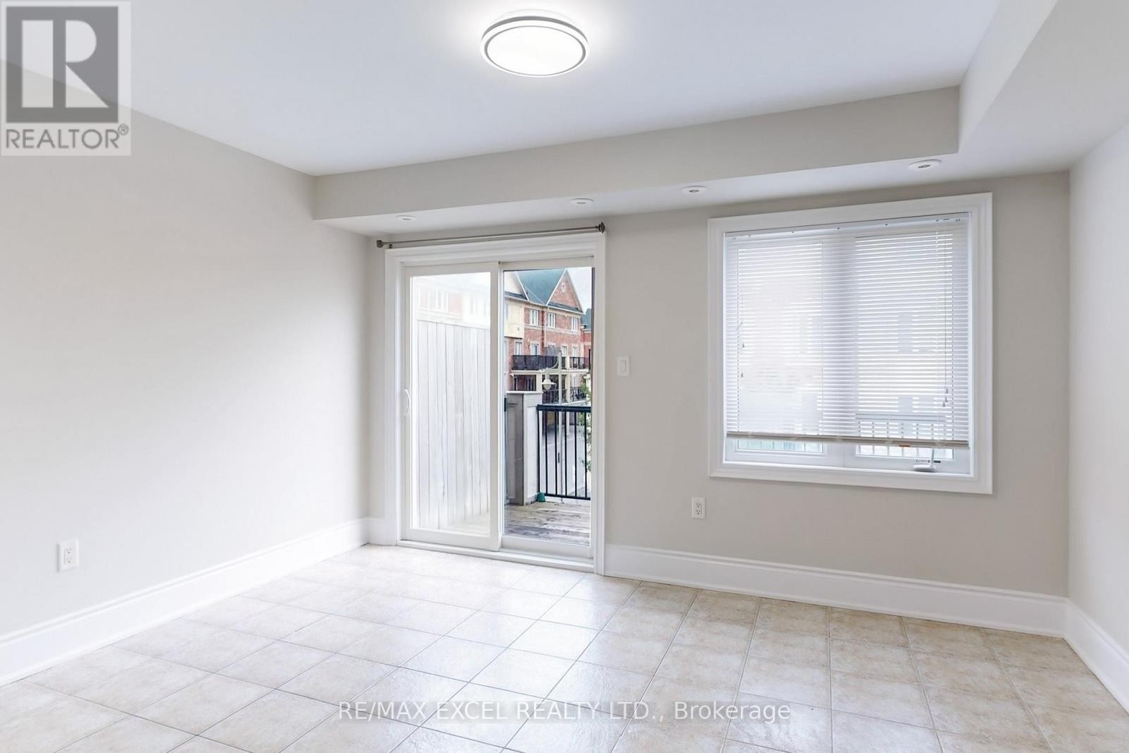 












74 SANCTUARY WAY

,
Markham (Greensborough),




Ontario
L6E0C2

