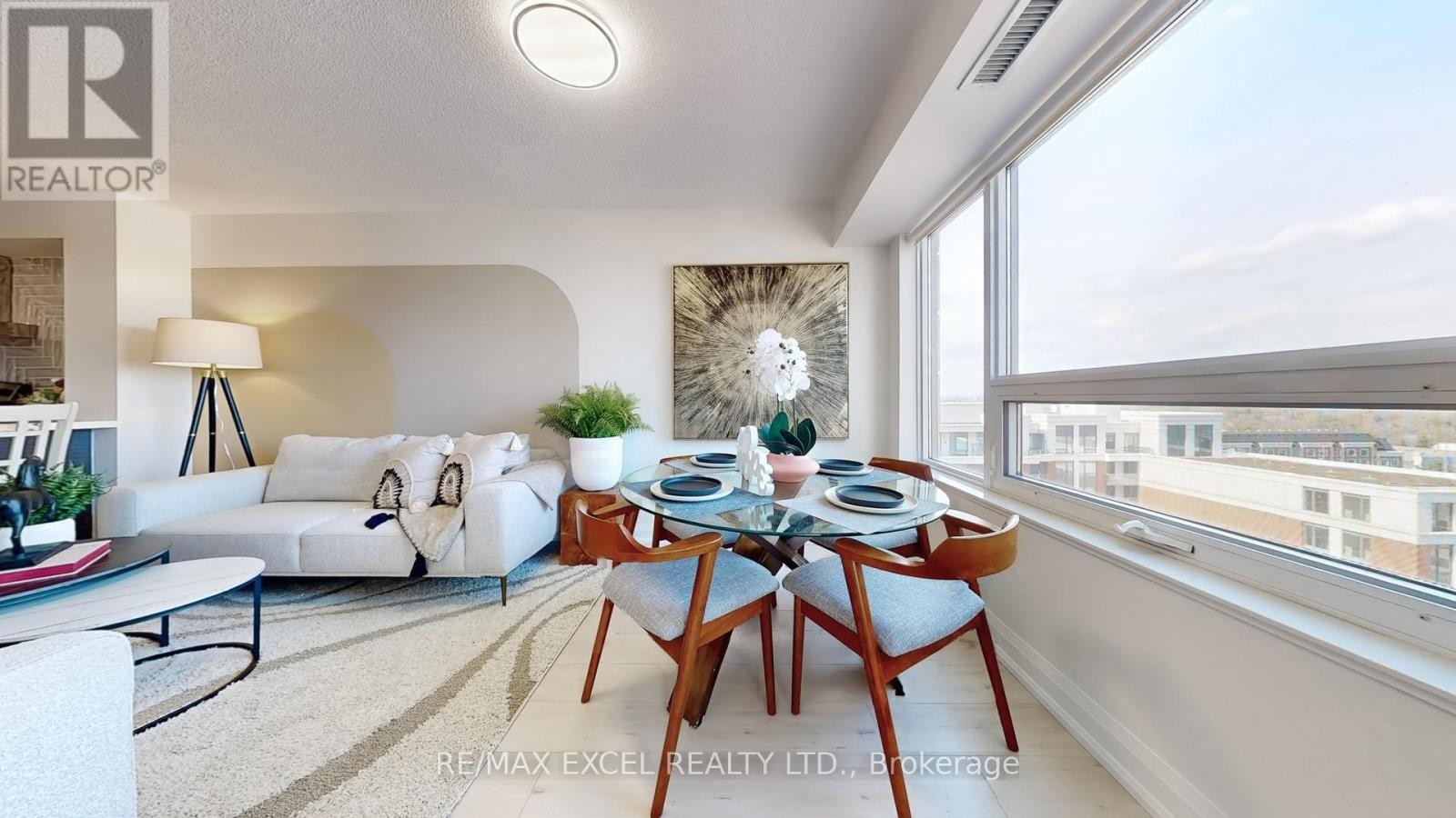 












1210 - 1 UPTOWN DRIVE

,
Markham (Unionville),




Ontario
L3R5C1

