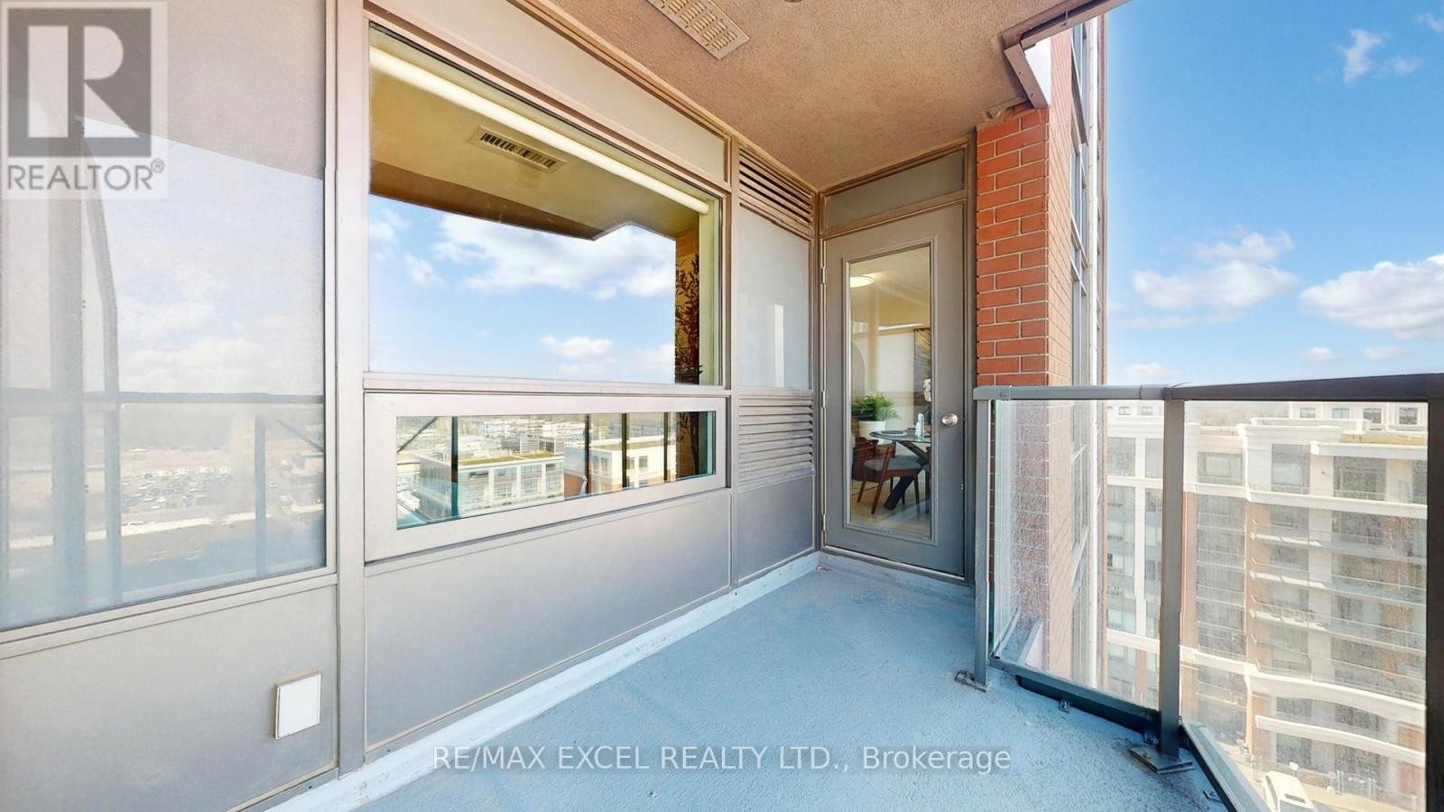 












1210 - 1 UPTOWN DRIVE

,
Markham (Unionville),




Ontario
L3R5C1


