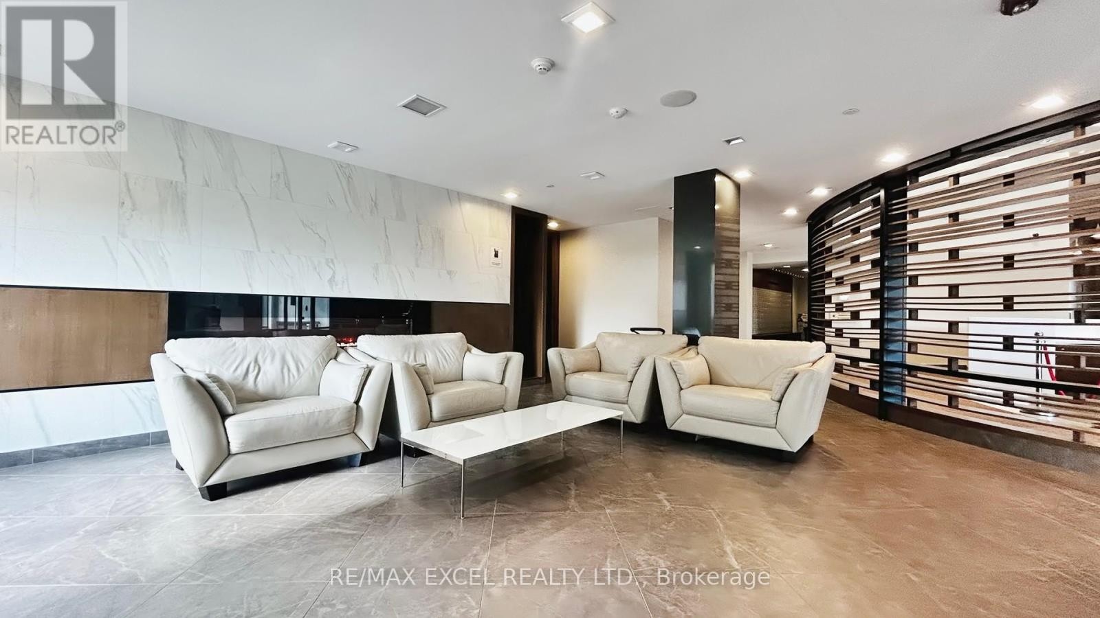 












1210 - 1 UPTOWN DRIVE

,
Markham (Unionville),




Ontario
L3R5C1

