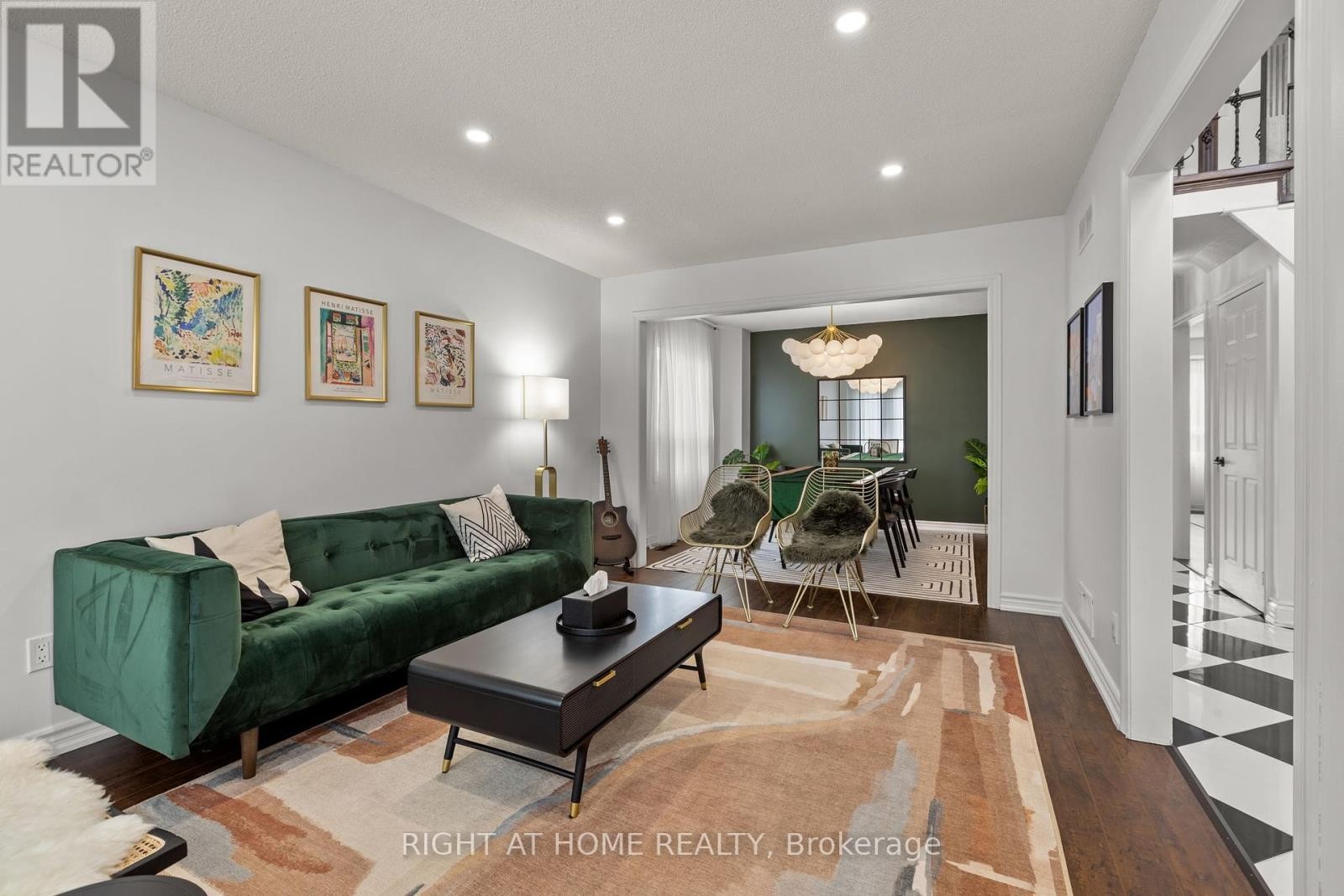 












4 DEENA PLACE

,
Markham (Middlefield),




Ontario
L3S3C6

