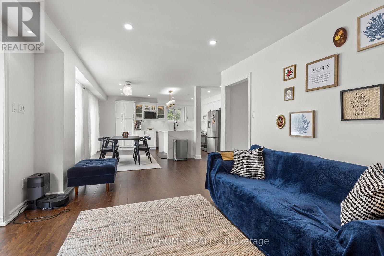 












4 DEENA PLACE

,
Markham (Middlefield),




Ontario
L3S3C6

