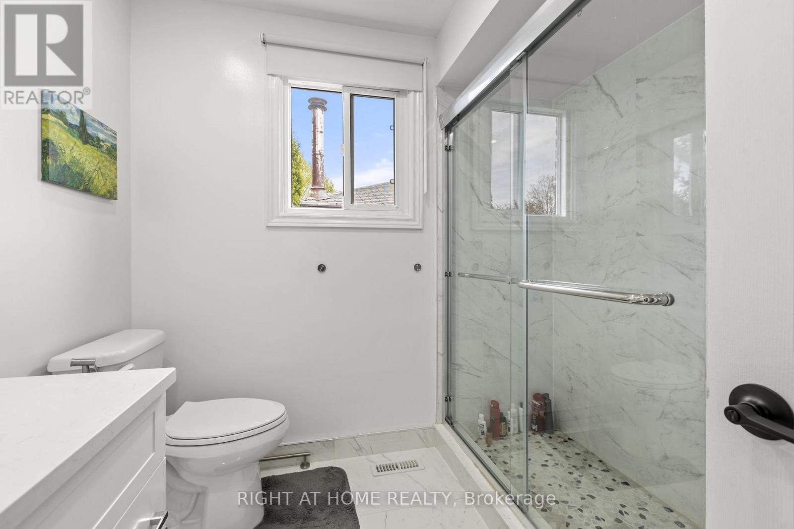 












4 DEENA PLACE

,
Markham (Middlefield),




Ontario
L3S3C6

